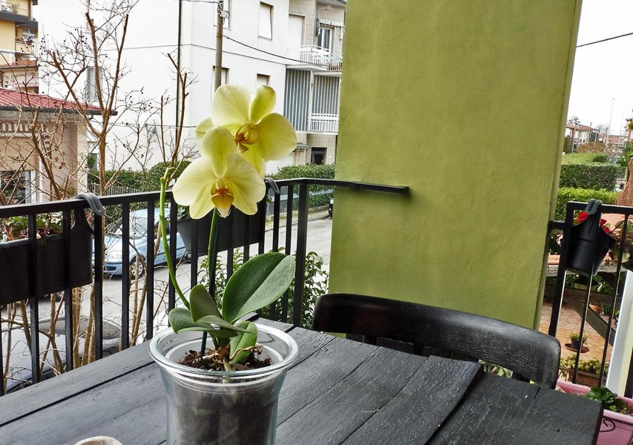 Casa La Rosa - Mare E Pineta - 2 Bici Incluse Villa Viareggio Kültér fotó